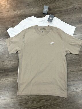 2/$40 New Balance men’s tee size M